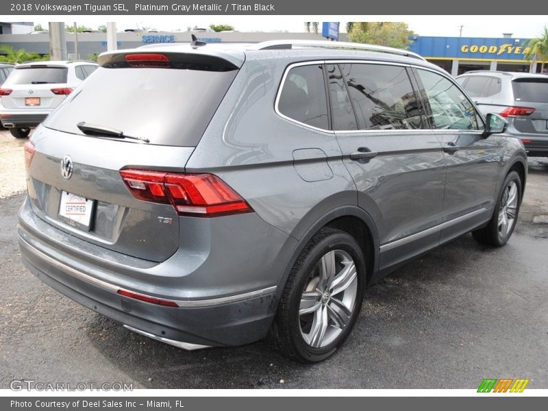 Platinum Gray Metallic / Titan Black 2018 Volkswagen Tiguan SEL