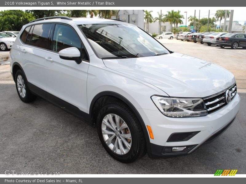 White Silver Metallic / Titan Black 2018 Volkswagen Tiguan S