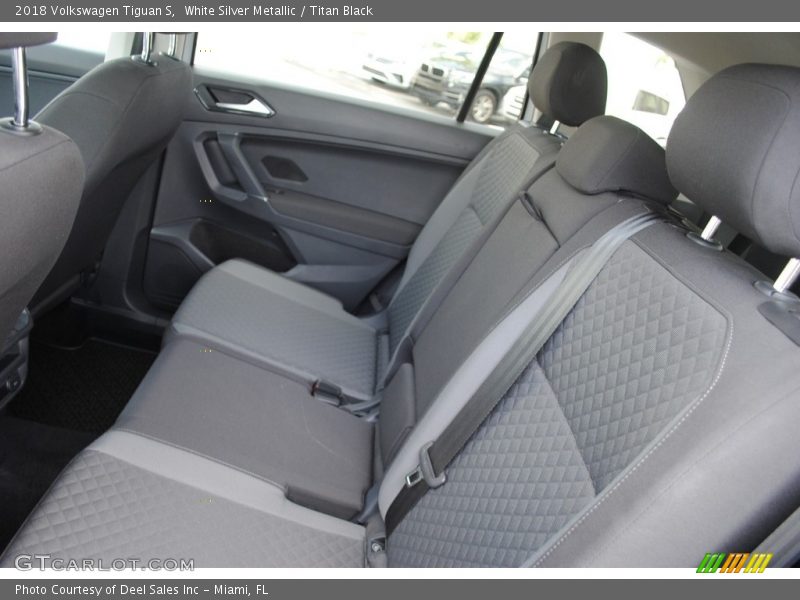 White Silver Metallic / Titan Black 2018 Volkswagen Tiguan S