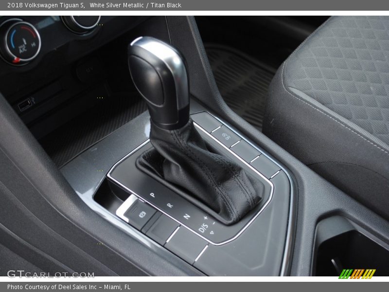 White Silver Metallic / Titan Black 2018 Volkswagen Tiguan S