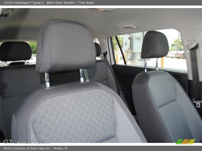 White Silver Metallic / Titan Black 2018 Volkswagen Tiguan S
