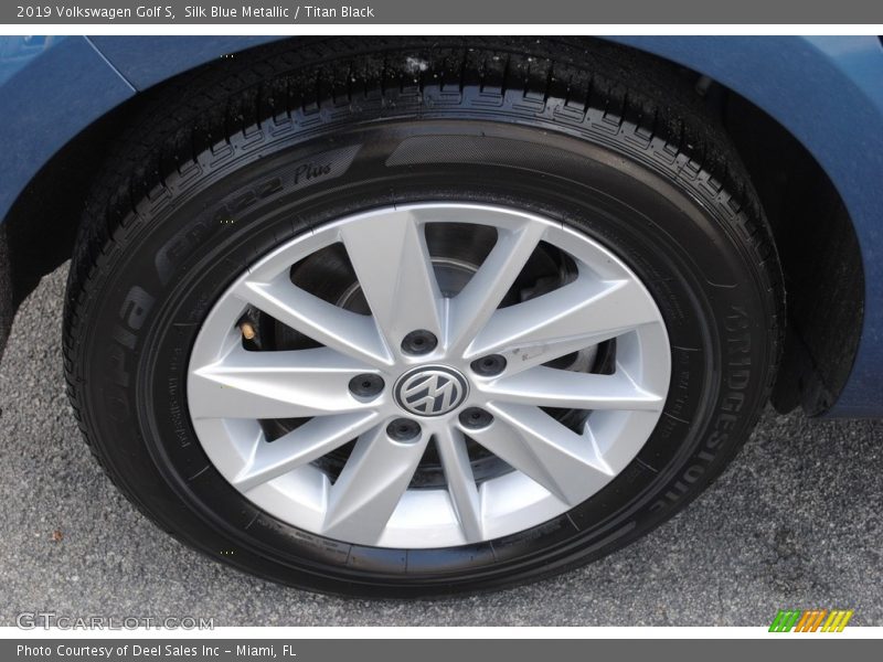 Silk Blue Metallic / Titan Black 2019 Volkswagen Golf S