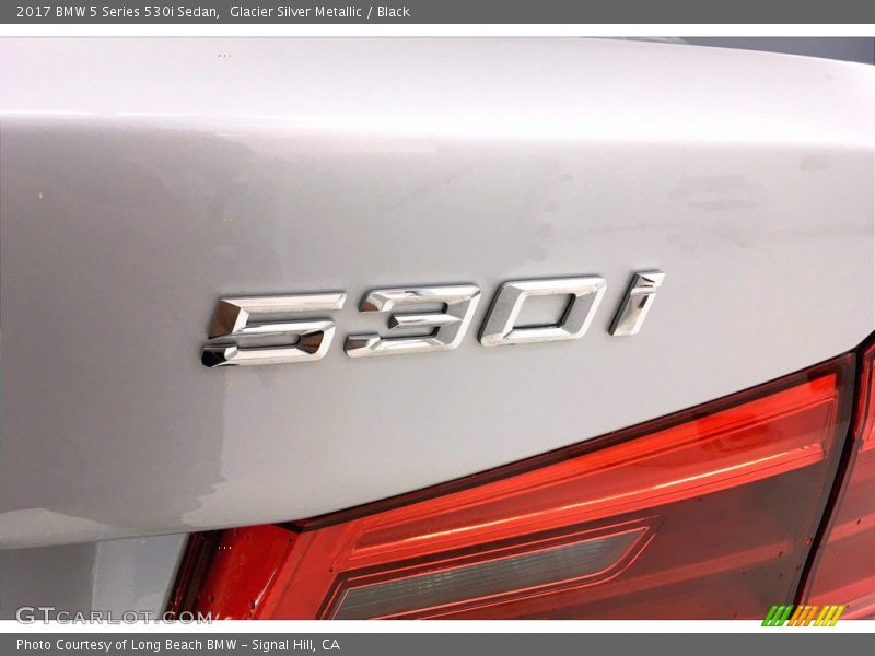 Glacier Silver Metallic / Black 2017 BMW 5 Series 530i Sedan