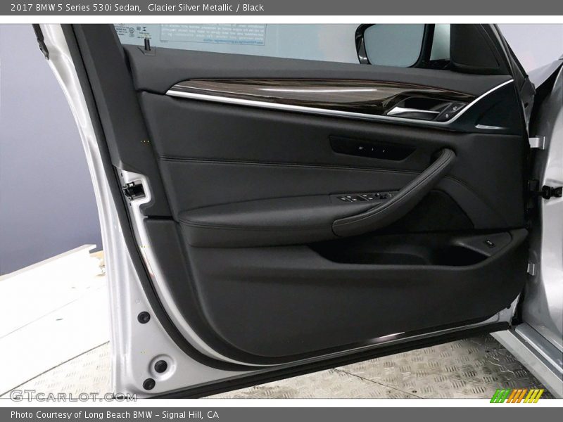 Glacier Silver Metallic / Black 2017 BMW 5 Series 530i Sedan