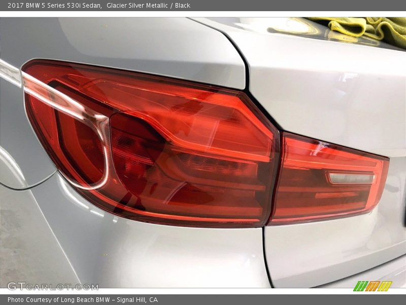 Glacier Silver Metallic / Black 2017 BMW 5 Series 530i Sedan