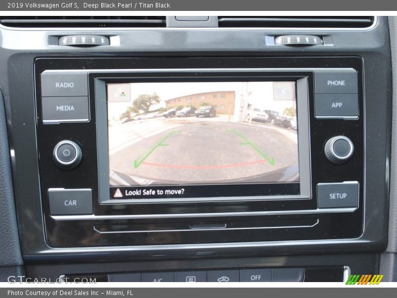 Deep Black Pearl / Titan Black 2019 Volkswagen Golf S