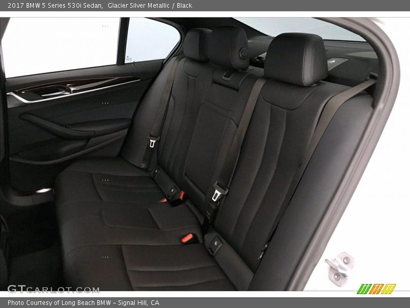 Glacier Silver Metallic / Black 2017 BMW 5 Series 530i Sedan