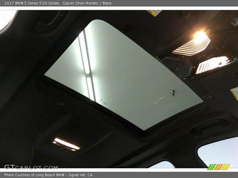 Glacier Silver Metallic / Black 2017 BMW 5 Series 530i Sedan