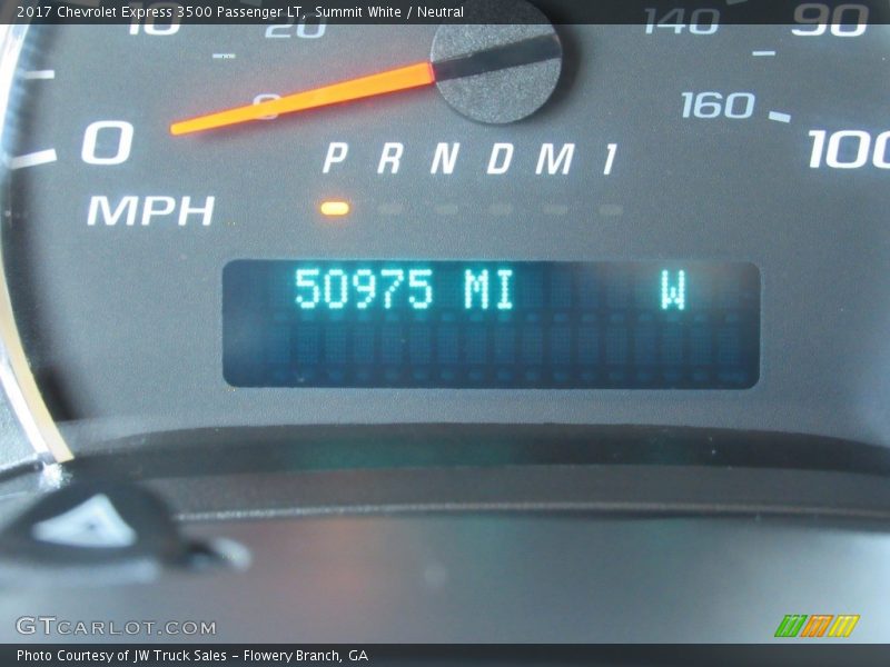 Summit White / Neutral 2017 Chevrolet Express 3500 Passenger LT