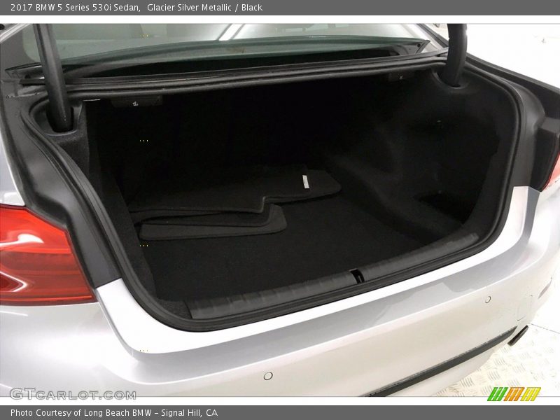 Glacier Silver Metallic / Black 2017 BMW 5 Series 530i Sedan