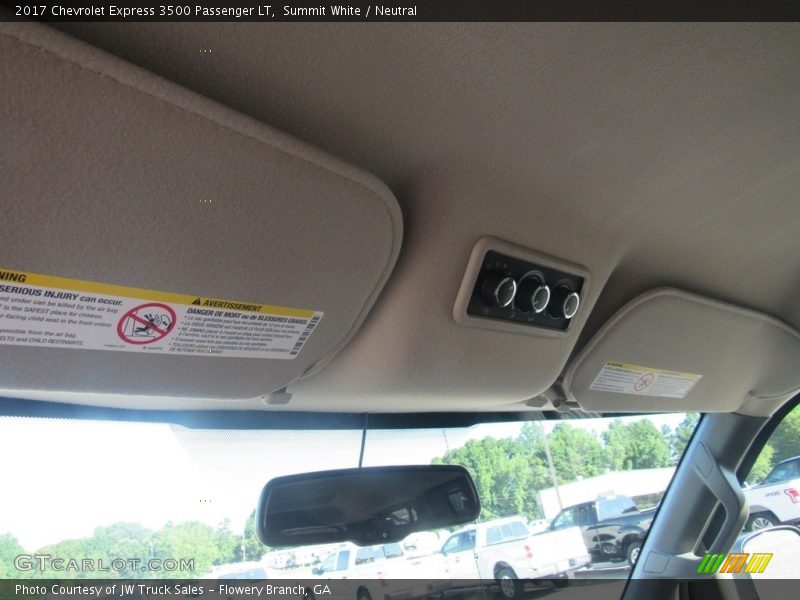 Summit White / Neutral 2017 Chevrolet Express 3500 Passenger LT