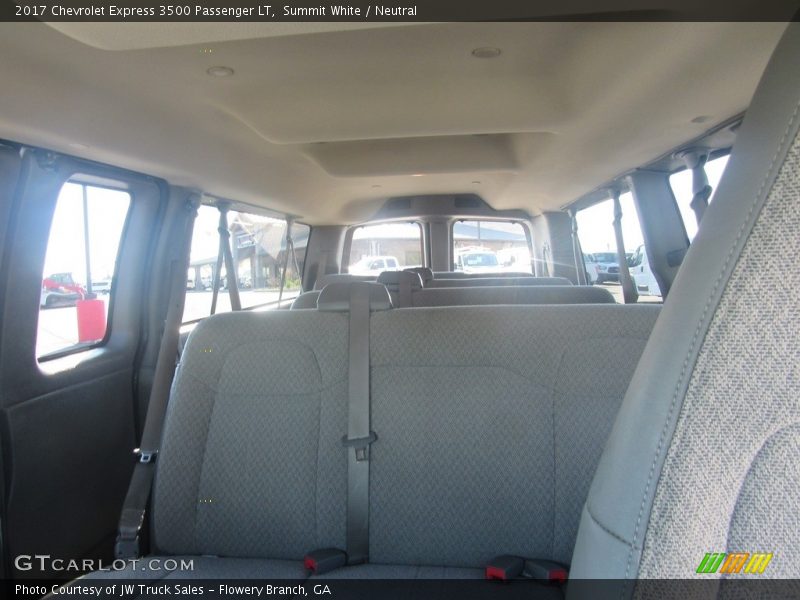 Summit White / Neutral 2017 Chevrolet Express 3500 Passenger LT