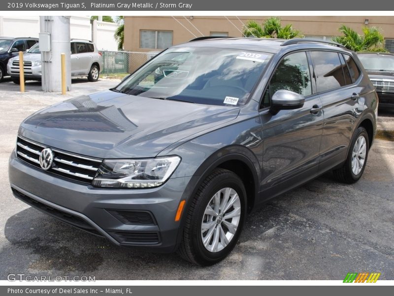 Platinum Gray Metallic / Storm Gray 2019 Volkswagen Tiguan S