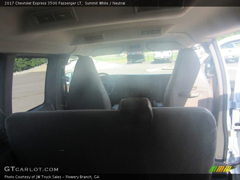 Summit White / Neutral 2017 Chevrolet Express 3500 Passenger LT