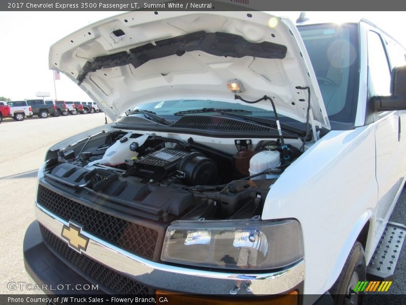 Summit White / Neutral 2017 Chevrolet Express 3500 Passenger LT