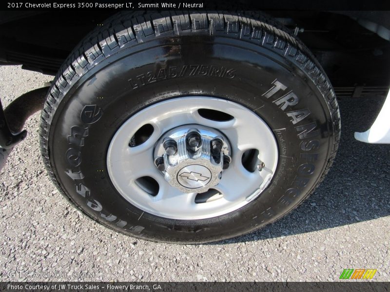 Summit White / Neutral 2017 Chevrolet Express 3500 Passenger LT