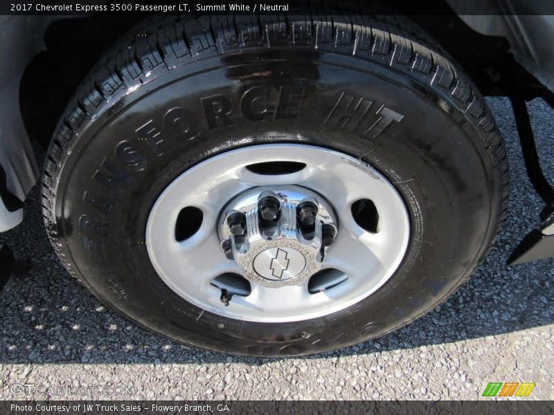 Summit White / Neutral 2017 Chevrolet Express 3500 Passenger LT