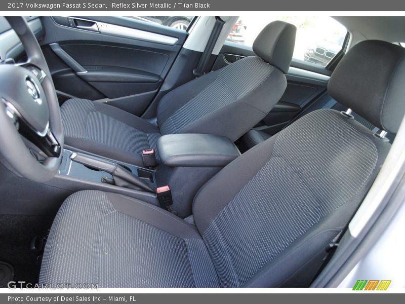 Reflex Silver Metallic / Titan Black 2017 Volkswagen Passat S Sedan