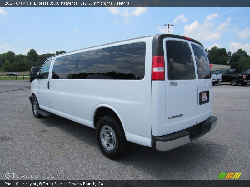 Summit White / Neutral 2017 Chevrolet Express 3500 Passenger LT