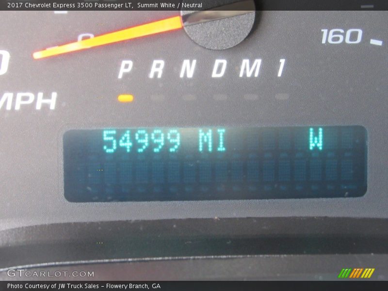 Summit White / Neutral 2017 Chevrolet Express 3500 Passenger LT