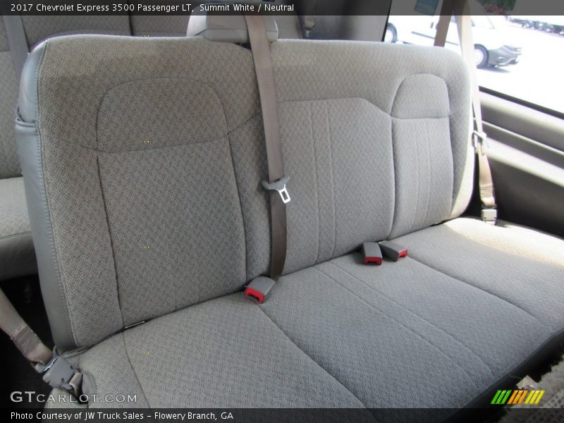 Summit White / Neutral 2017 Chevrolet Express 3500 Passenger LT