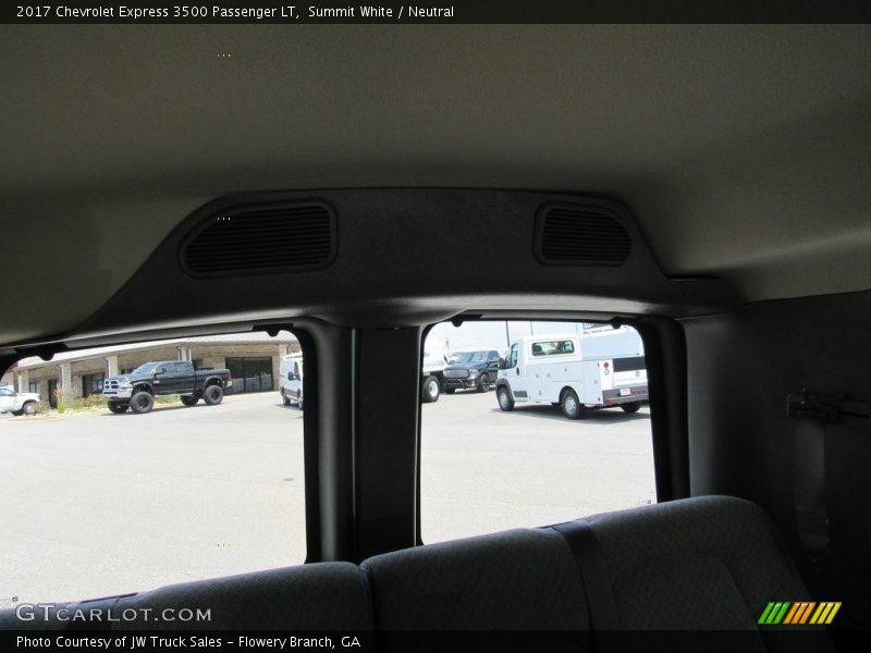 Summit White / Neutral 2017 Chevrolet Express 3500 Passenger LT