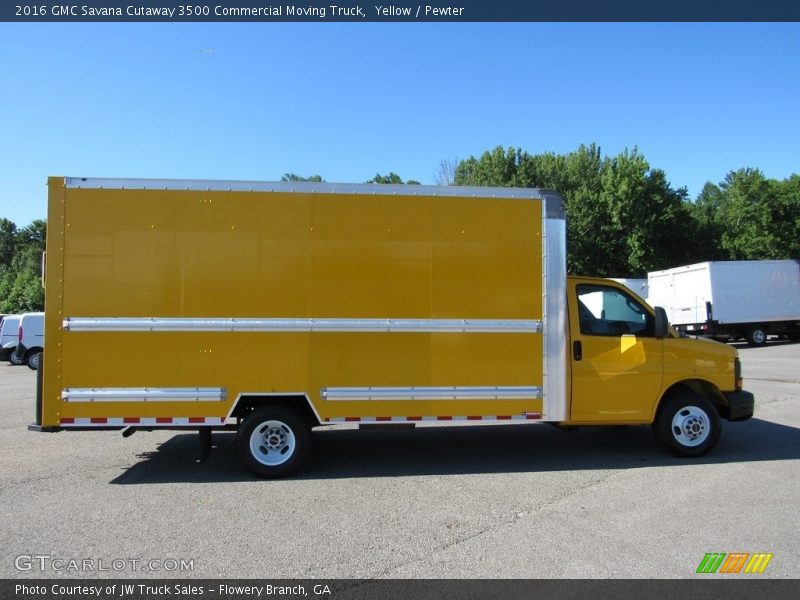  2016 Savana Cutaway 3500 Commercial Moving Truck Yellow