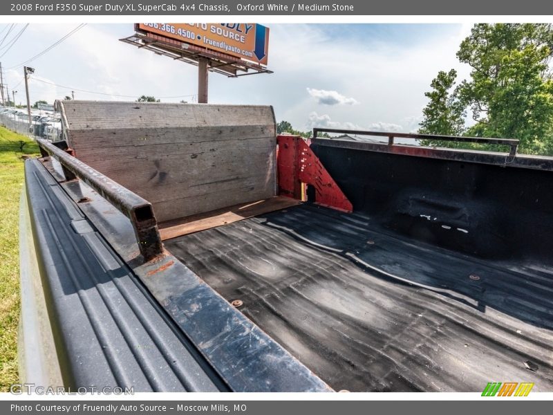 Oxford White / Medium Stone 2008 Ford F350 Super Duty XL SuperCab 4x4 Chassis