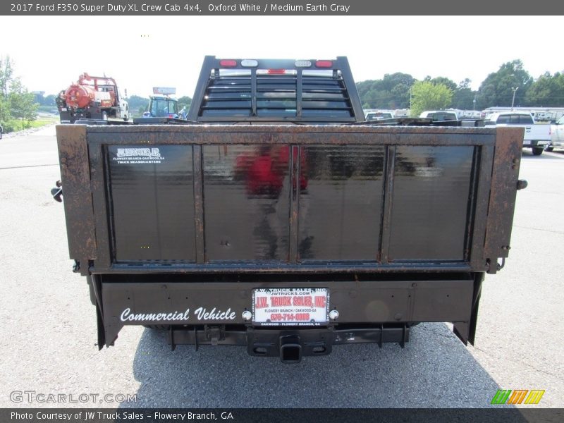 Oxford White / Medium Earth Gray 2017 Ford F350 Super Duty XL Crew Cab 4x4
