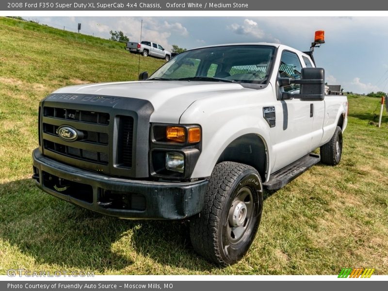 Front 3/4 View of 2008 F350 Super Duty XL SuperCab 4x4 Chassis