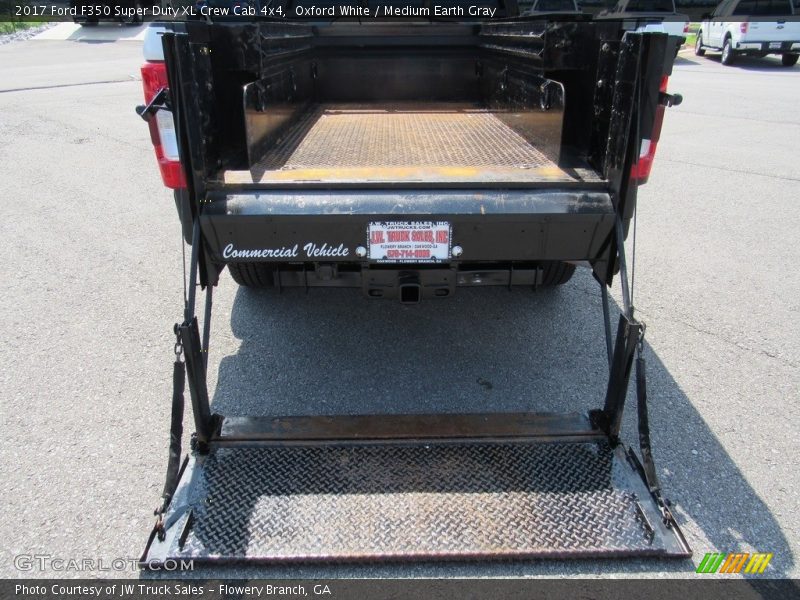 Oxford White / Medium Earth Gray 2017 Ford F350 Super Duty XL Crew Cab 4x4