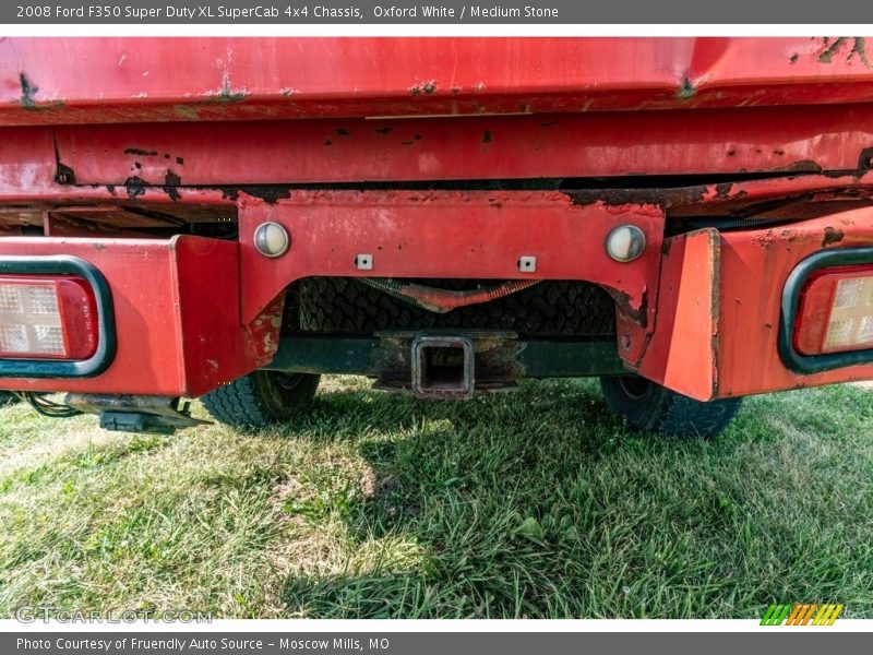 Oxford White / Medium Stone 2008 Ford F350 Super Duty XL SuperCab 4x4 Chassis