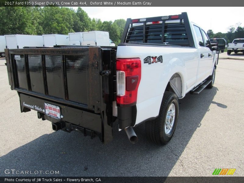 Oxford White / Medium Earth Gray 2017 Ford F350 Super Duty XL Crew Cab 4x4