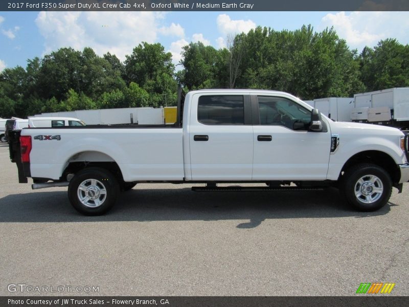 Oxford White / Medium Earth Gray 2017 Ford F350 Super Duty XL Crew Cab 4x4