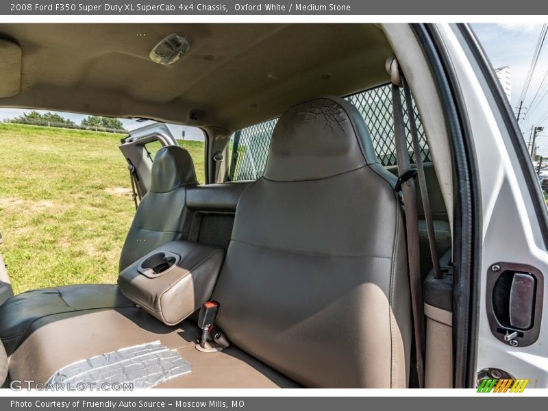 Oxford White / Medium Stone 2008 Ford F350 Super Duty XL SuperCab 4x4 Chassis