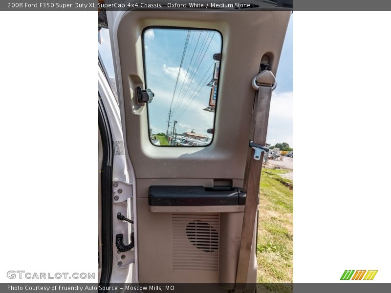 Oxford White / Medium Stone 2008 Ford F350 Super Duty XL SuperCab 4x4 Chassis