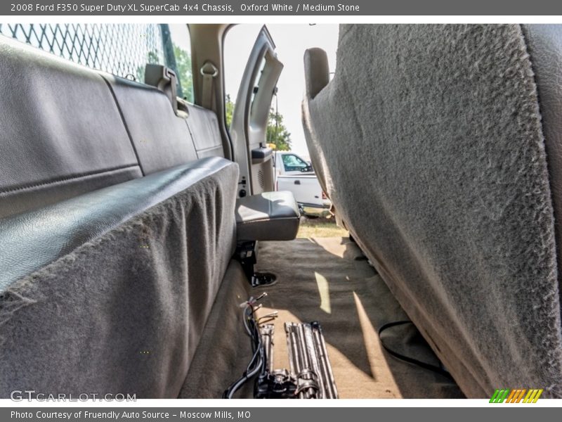 Oxford White / Medium Stone 2008 Ford F350 Super Duty XL SuperCab 4x4 Chassis