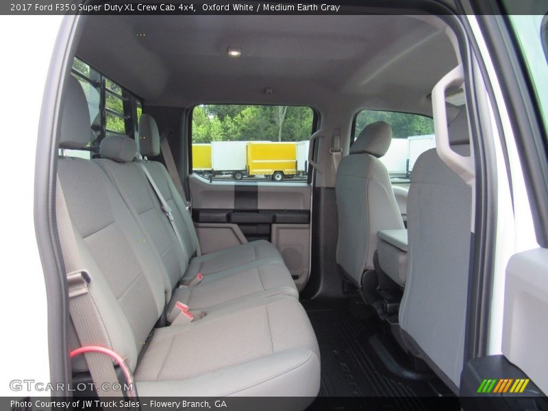 Oxford White / Medium Earth Gray 2017 Ford F350 Super Duty XL Crew Cab 4x4