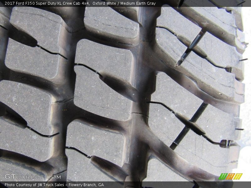 Oxford White / Medium Earth Gray 2017 Ford F350 Super Duty XL Crew Cab 4x4