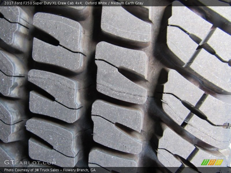 Oxford White / Medium Earth Gray 2017 Ford F350 Super Duty XL Crew Cab 4x4