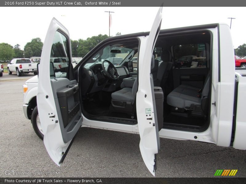 Oxford White / Steel 2016 Ford F250 Super Duty XLT Crew Cab
