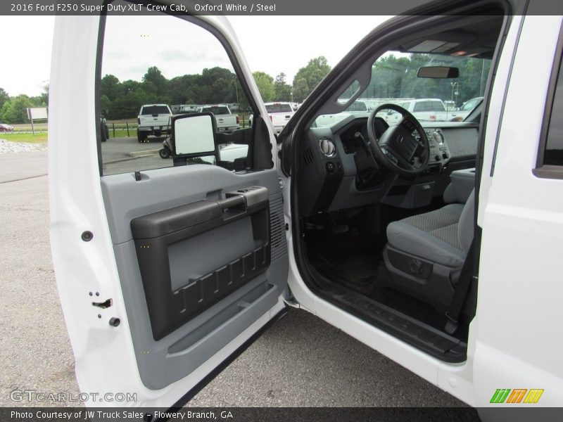 Oxford White / Steel 2016 Ford F250 Super Duty XLT Crew Cab