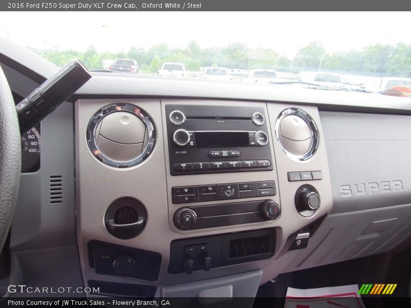 Oxford White / Steel 2016 Ford F250 Super Duty XLT Crew Cab