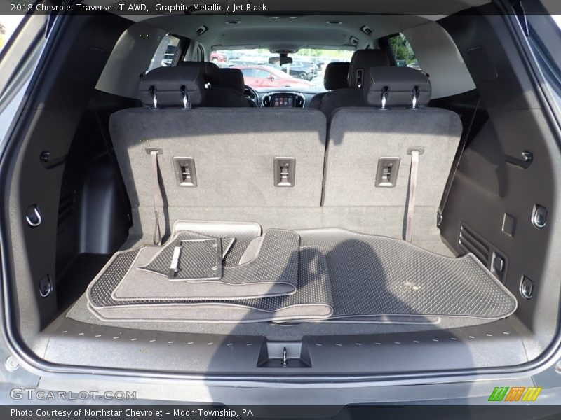 Graphite Metallic / Jet Black 2018 Chevrolet Traverse LT AWD