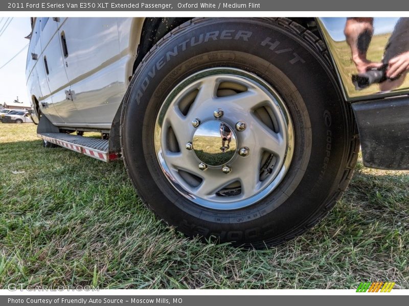 Oxford White / Medium Flint 2011 Ford E Series Van E350 XLT Extended Passenger