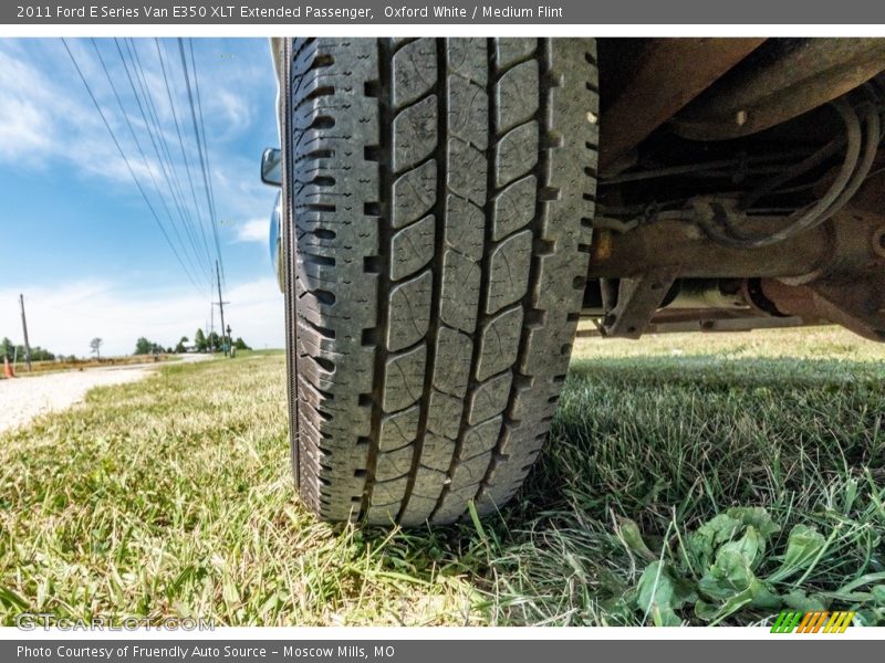 Oxford White / Medium Flint 2011 Ford E Series Van E350 XLT Extended Passenger