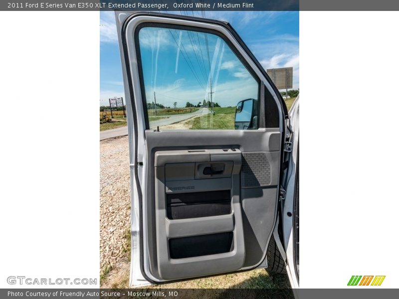 Oxford White / Medium Flint 2011 Ford E Series Van E350 XLT Extended Passenger