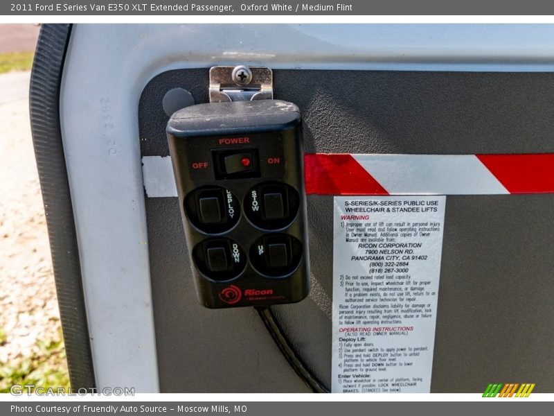 Oxford White / Medium Flint 2011 Ford E Series Van E350 XLT Extended Passenger