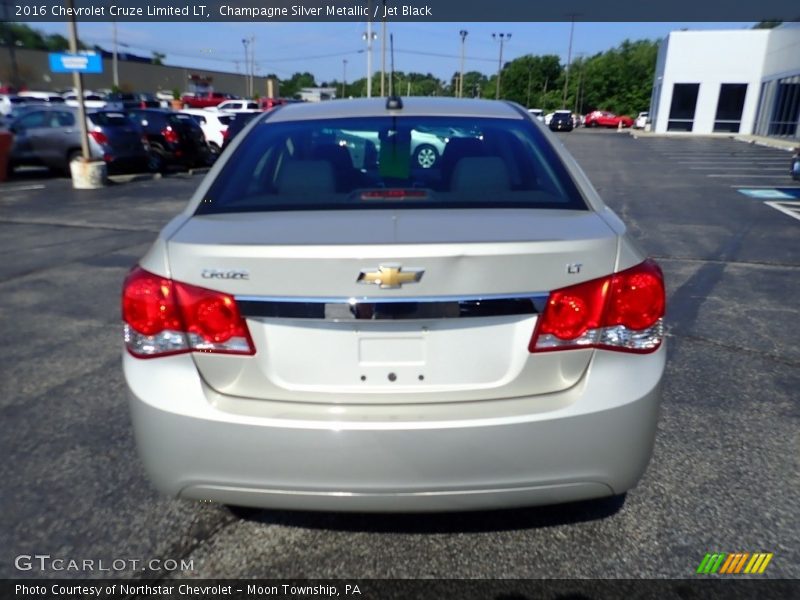 Champagne Silver Metallic / Jet Black 2016 Chevrolet Cruze Limited LT