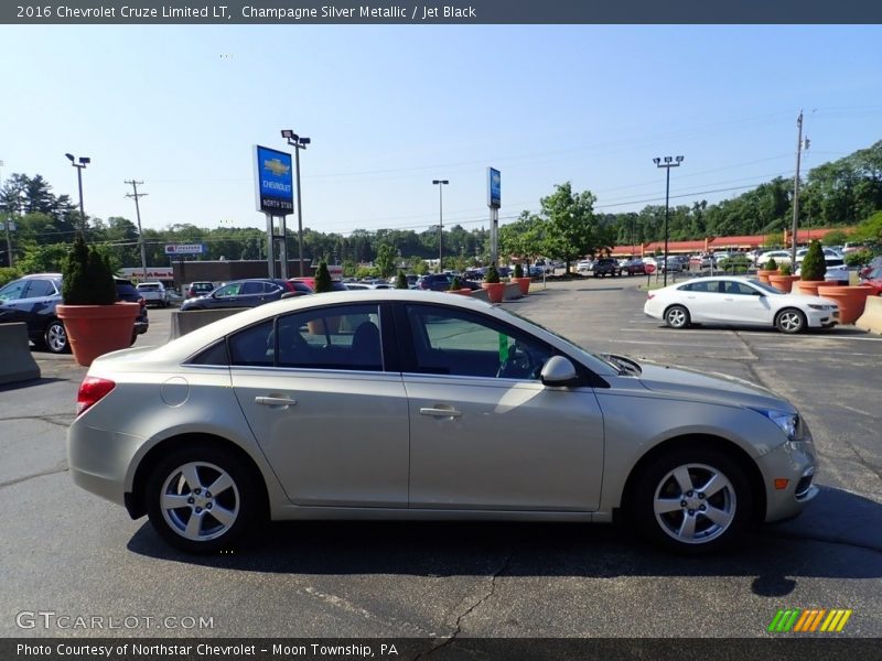 Champagne Silver Metallic / Jet Black 2016 Chevrolet Cruze Limited LT